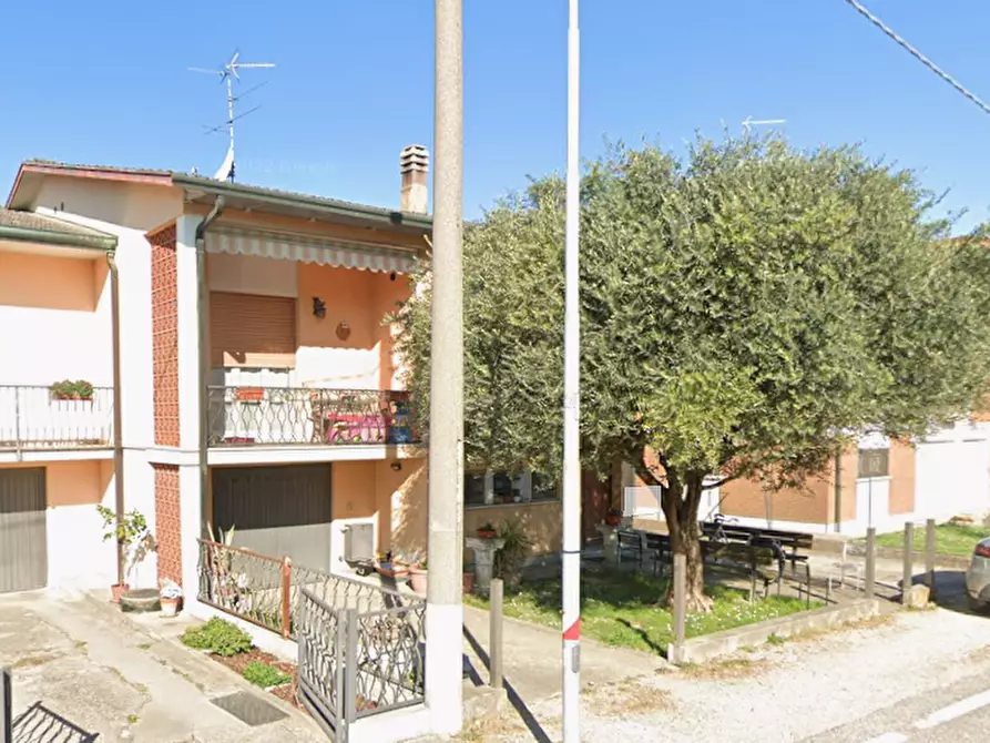 Immagine 7 di Villetta a schiera in vendita  in Via Genova a Suzzara