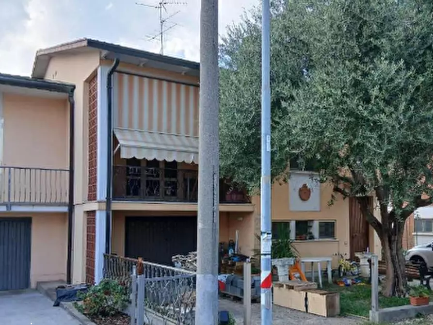 Immagine 10 di Villetta a schiera in vendita  in Via Genova a Suzzara