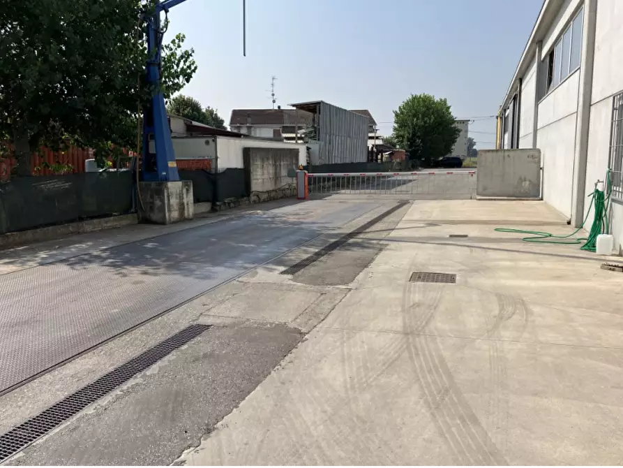Immagine 9 di Capannone industriale in vendita  in Via San Martino Carano a Mirandola