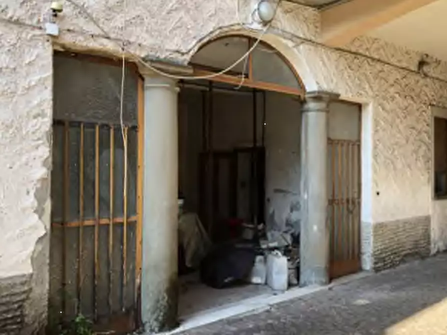 Immagine 3 di Laboratorio in vendita  in via Alcide de Gasperi a Ambivere