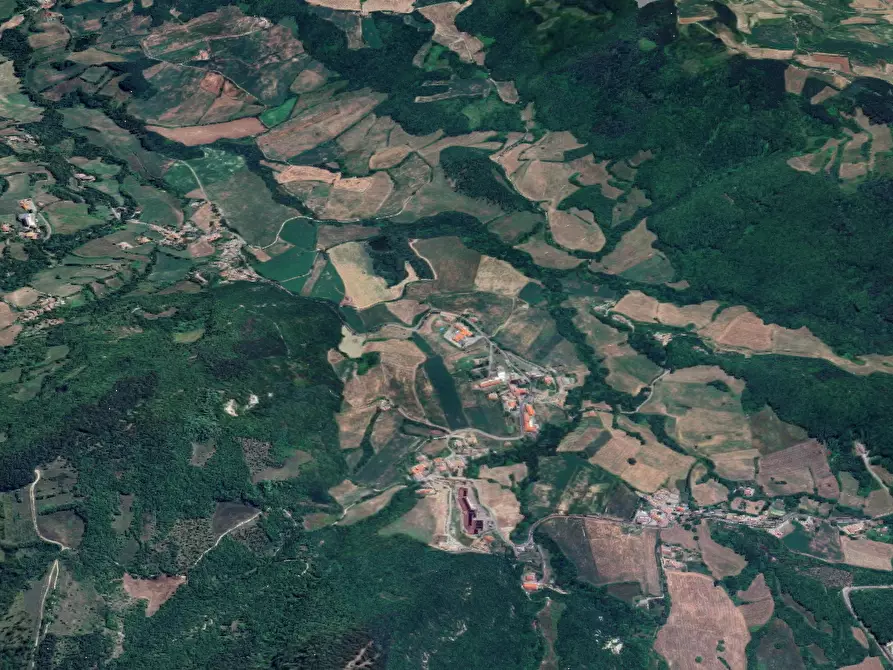 Immagine 10 di Stabile in vendita  in Strada Riano a Langhirano