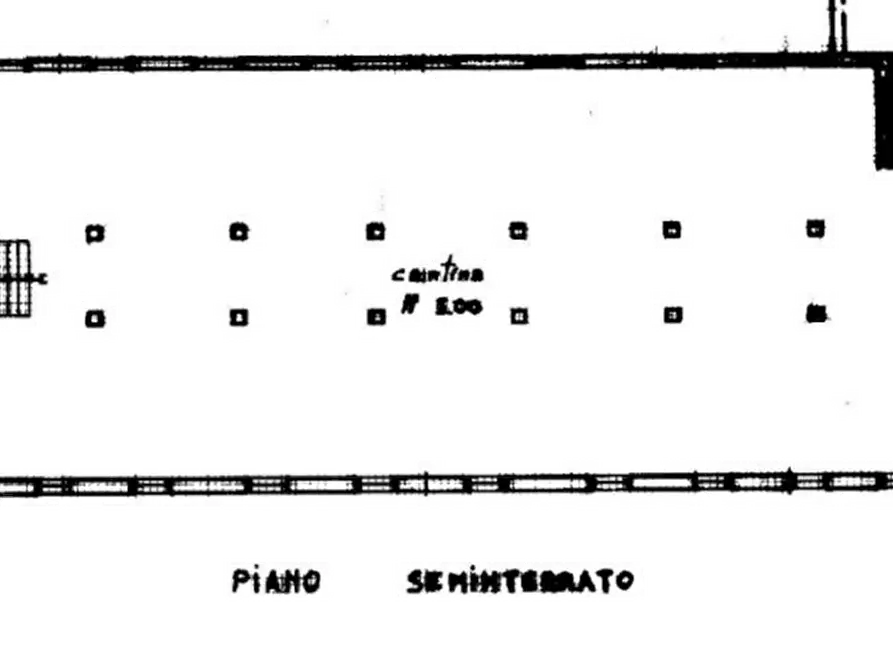Immagine 18 di Stabile in vendita  in Strada Riano a Langhirano