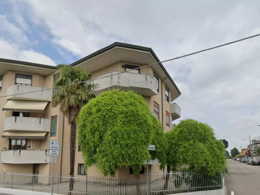 Immagine 11 di Appartamento in vendita  in Via Abbiategrasso a Cisliano