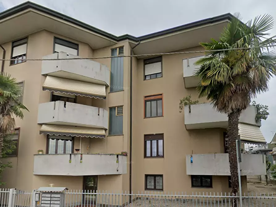 Immagine 13 di Appartamento in vendita  in Via Abbiategrasso a Cisliano