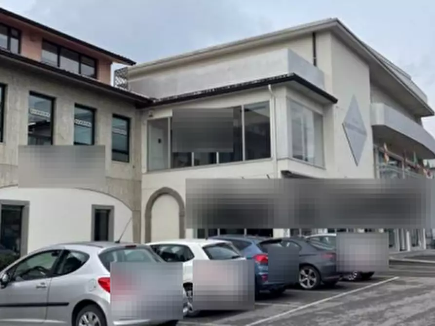 Immagine 2 di Magazzino in vendita  in Via dei Mille a Villa D'almè