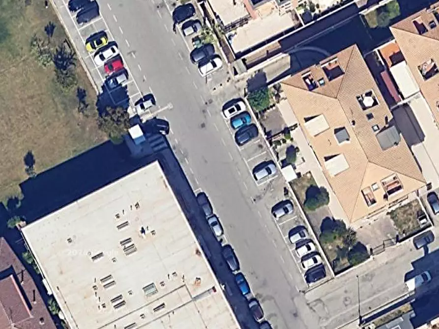 Immagine 9 di Negozio in vendita  in Via Ungheria a Porto Sant'elpidio