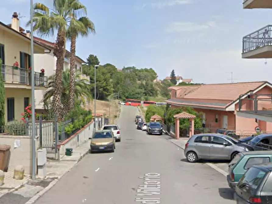 Immagine 4 di Negozio in vendita  in Via G. Di Vittorio a Montegranaro