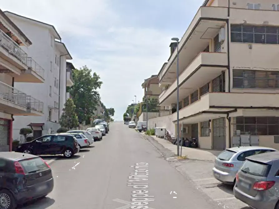 Immagine 5 di Negozio in vendita  in Via G. Di Vittorio a Montegranaro