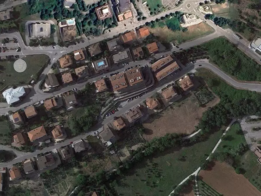 Immagine 10 di Negozio in vendita  in Via G. Di Vittorio a Montegranaro