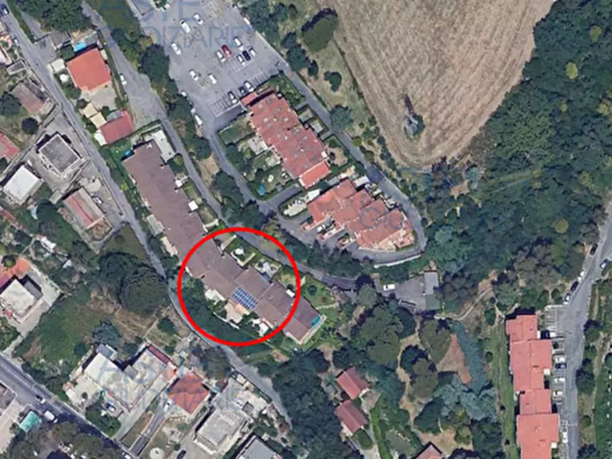 Immagine 1 di Villetta a schiera in vendita  in Via di Valle Muricana a Roma