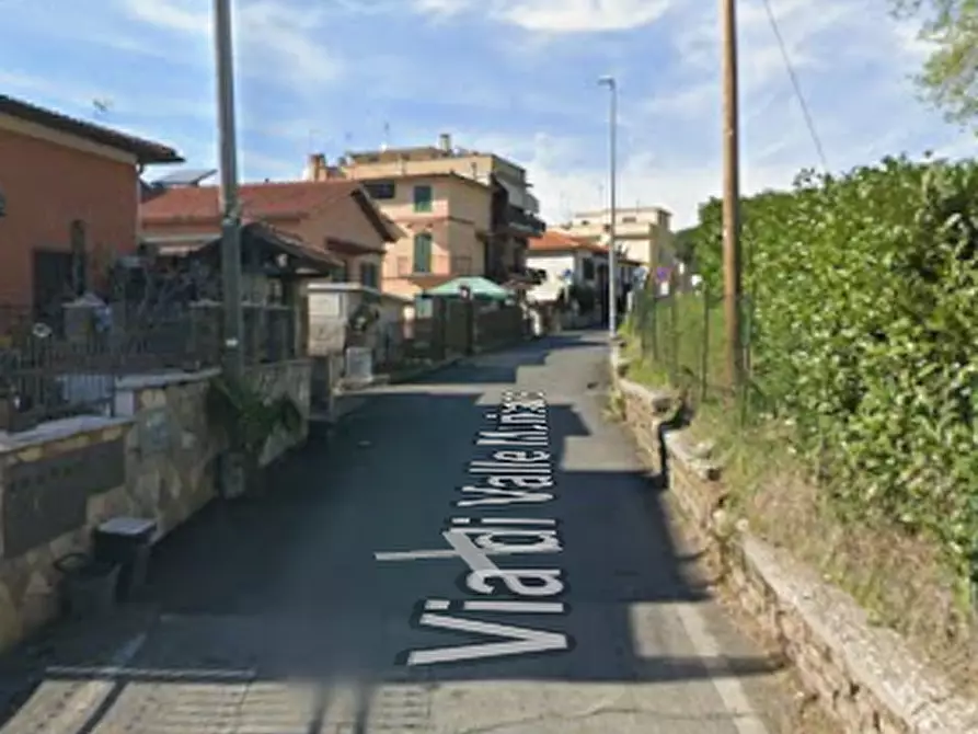 Immagine 10 di Villetta a schiera in vendita  in Via di Valle Muricana a Roma