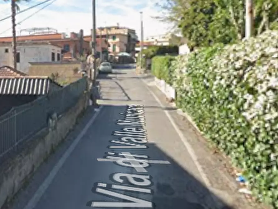 Immagine 13 di Villetta a schiera in vendita  in Via di Valle Muricana a Roma