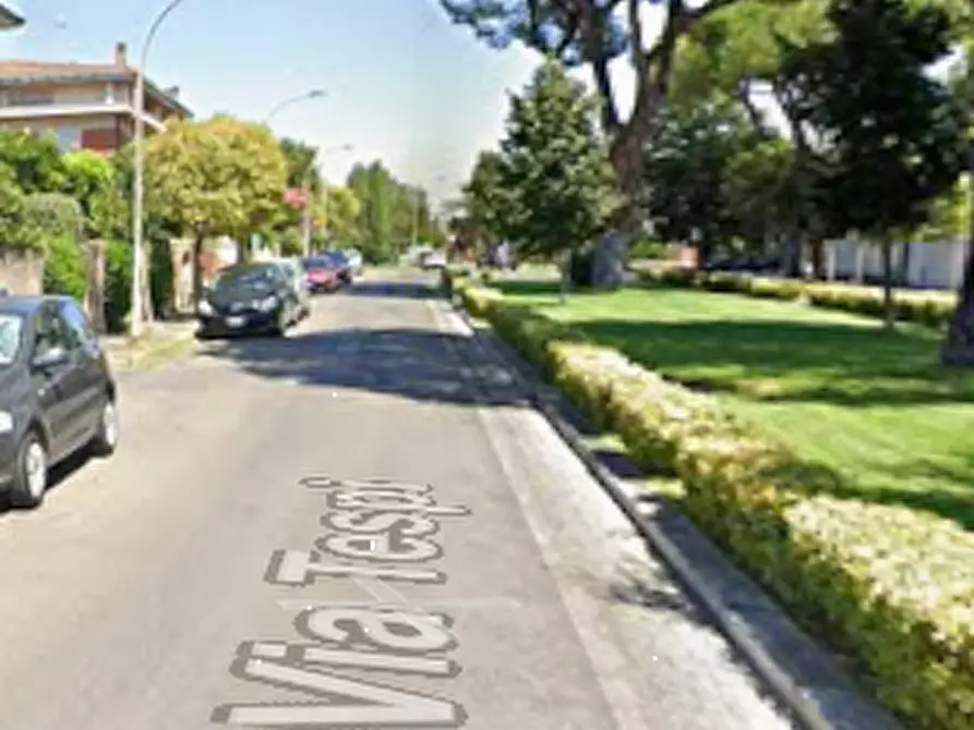 Immagine 10 di Appartamento in vendita  in Via Tespi a Roma