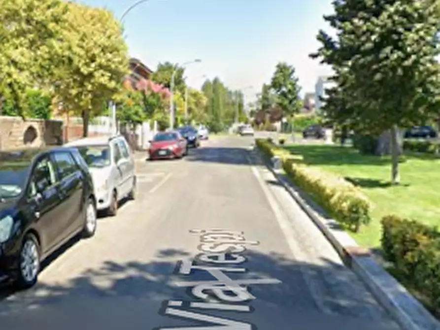 Immagine 9 di Appartamento in vendita  in Via Tespi a Roma