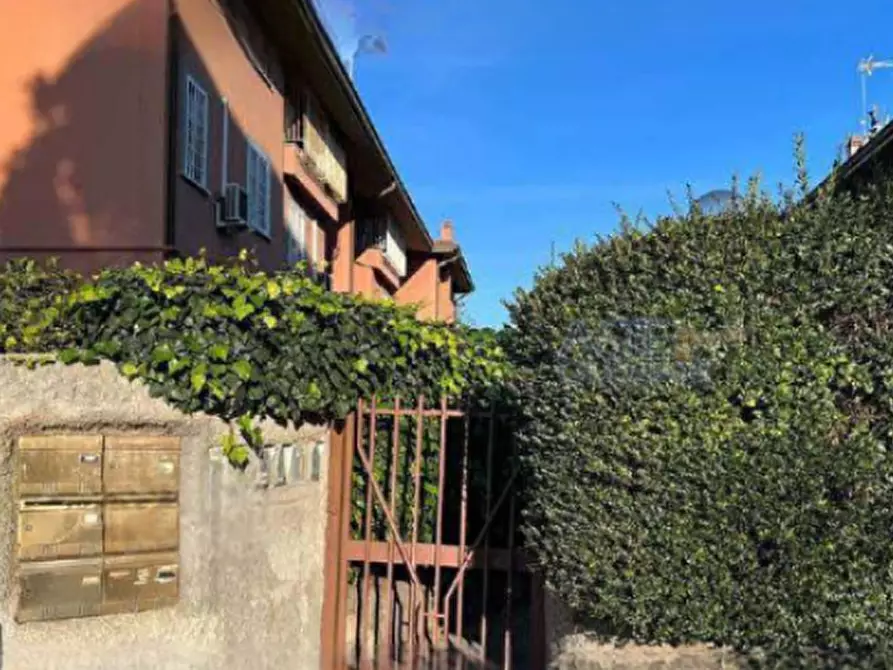 Immagine 3 di Appartamento in vendita  in Via Tespi a Roma