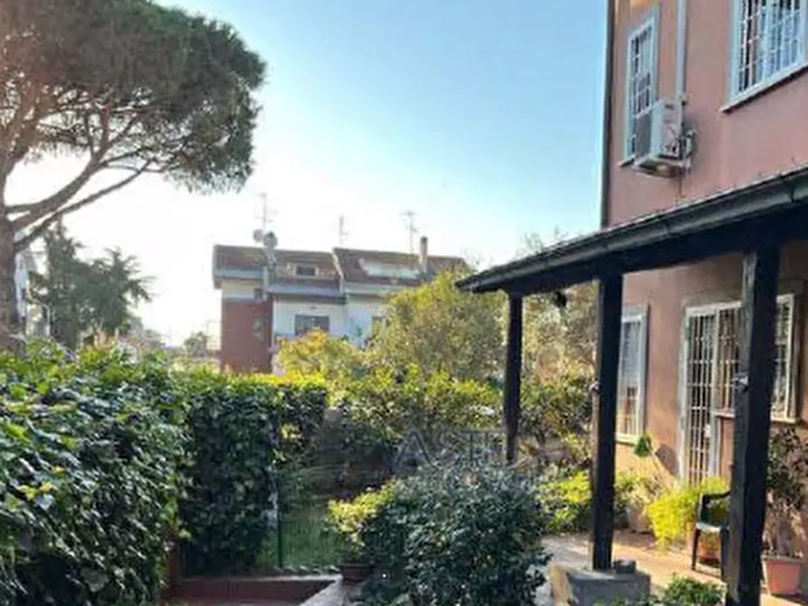 Immagine 5 di Appartamento in vendita  in Via Tespi a Roma