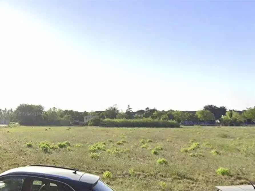 Immagine 1 di Terreno agricolo in vendita  in Via Solferino a Pesaro