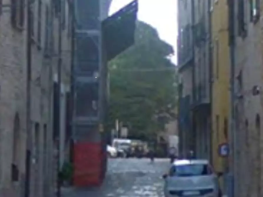 Immagine 3 di Negozio in vendita  in Via Nolfi a Fano