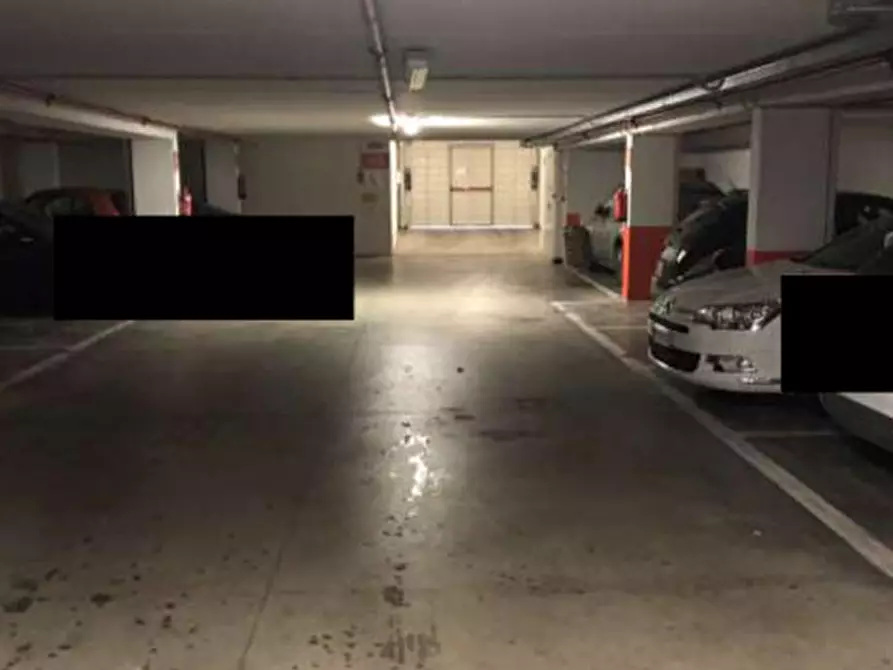 Immagine 2 di Posto auto in vendita  in Via Francesco Daverio a Forli'
