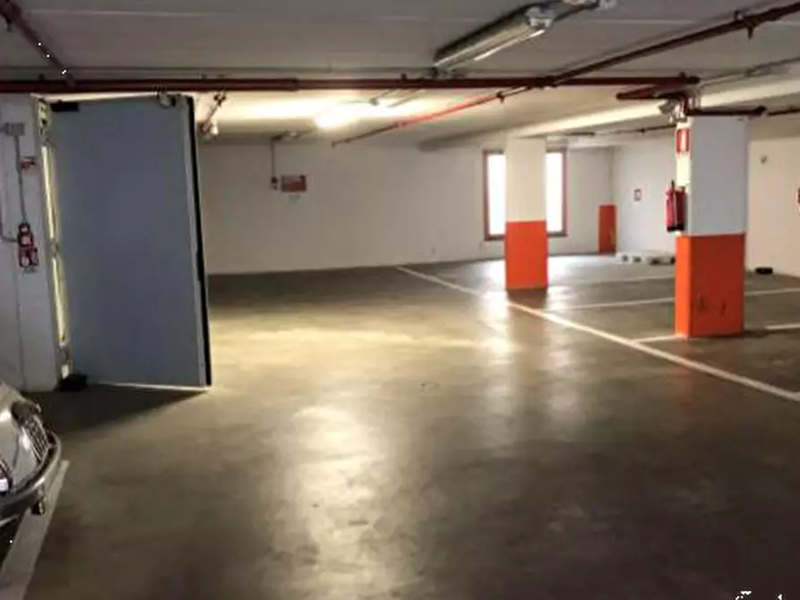 Immagine 5 di Posto auto in vendita  in Via Francesco Daverio a Forli'