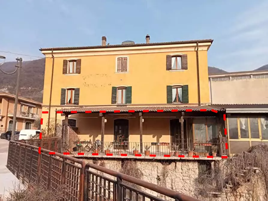 Immagine 2 di Negozio in vendita  in Via Chiesuola a Grezzana