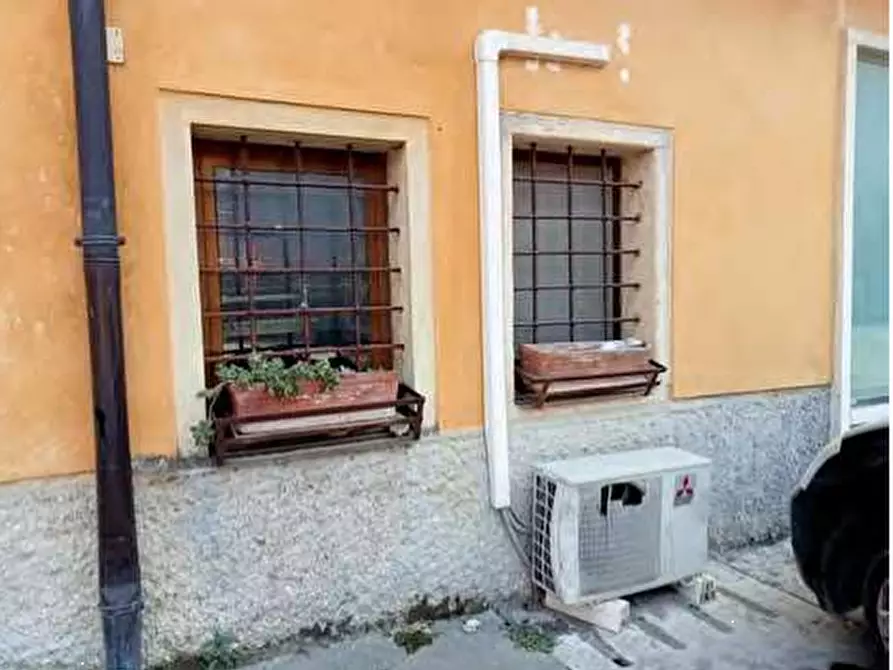 Immagine 3 di Negozio in vendita  in Via Chiesuola a Grezzana