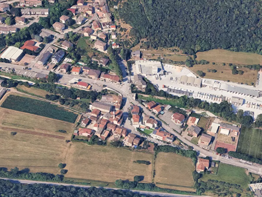 Immagine 17 di Negozio in vendita  in Via Chiesuola a Grezzana