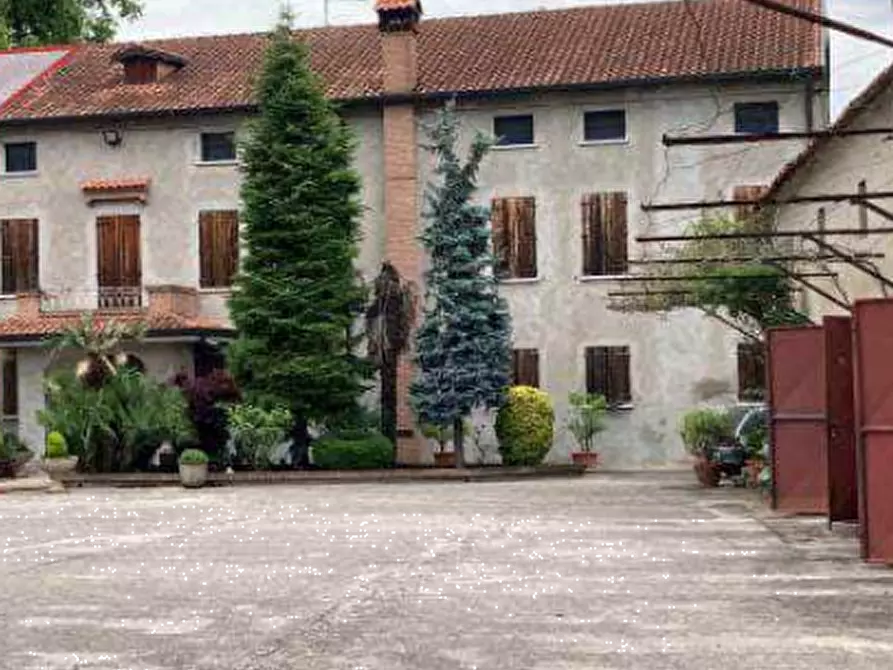 Immagine 2 di Casa indipendente in vendita  in Via Capitello a Castagnaro