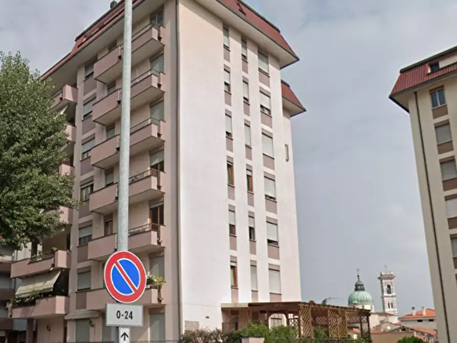 Immagine 11 di Appartamento in vendita  in Via XXV Aprile a Arzignano