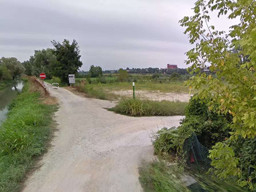 Immagine 7 di Posto auto in vendita  in Via Mantova a Cerea