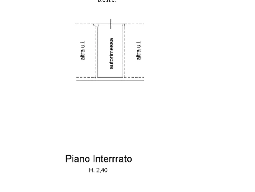 Immagine 12 di Posto auto in vendita  in Via Mantova a Cerea