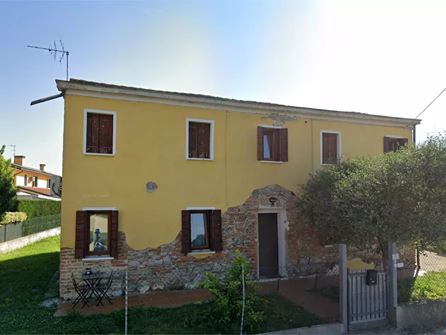 Immagine 1 di Casa indipendente in vendita  in Via Mazzini a Tribano