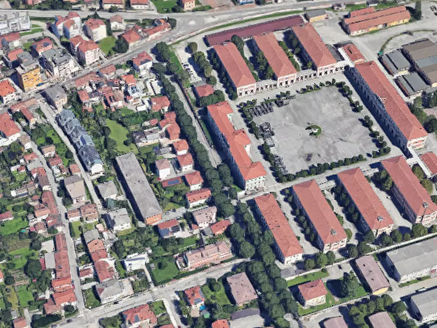 Immagine 10 di Negozio in vendita  in Via Enrico Fruch a Udine