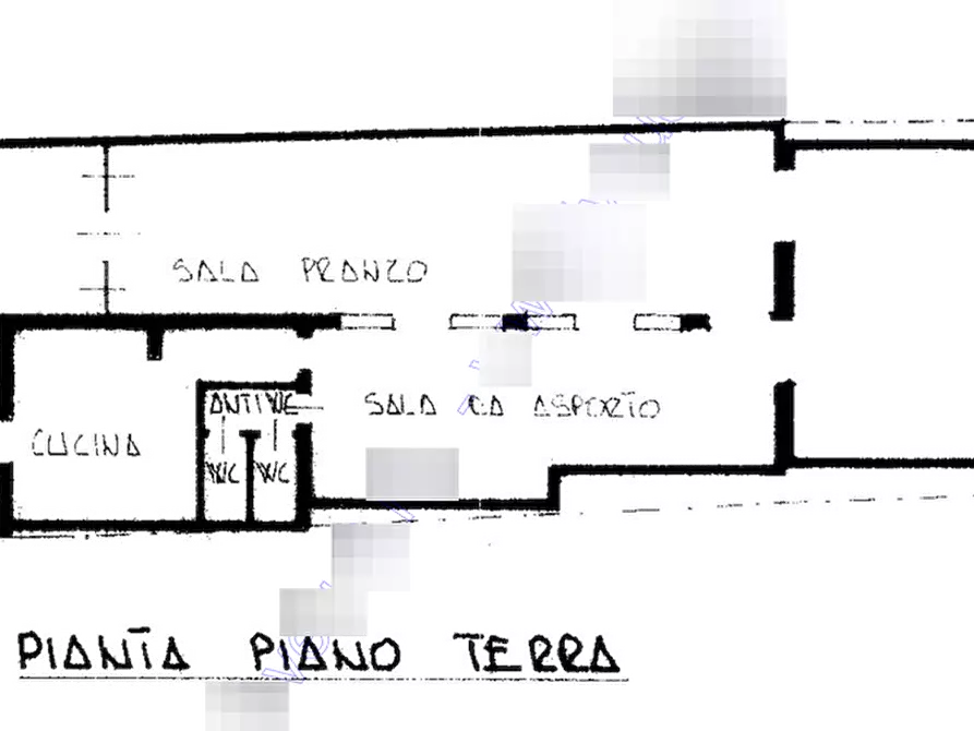 Immagine 14 di Negozio in vendita  in Via Enrico Fruch a Udine