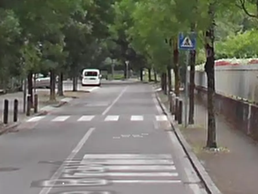 Immagine 9 di Garage in vendita  in Via Bravi a Terno D'isola