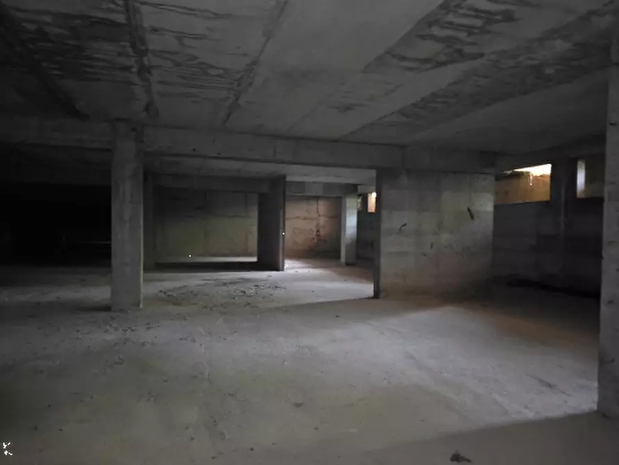 Immagine 9 di Stabile in vendita  in Via delle Rose a Campoformido