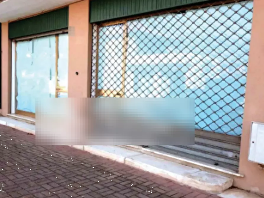 Immagine 1 di Negozio in vendita  in Via Chiesa  a Anguillara Veneta