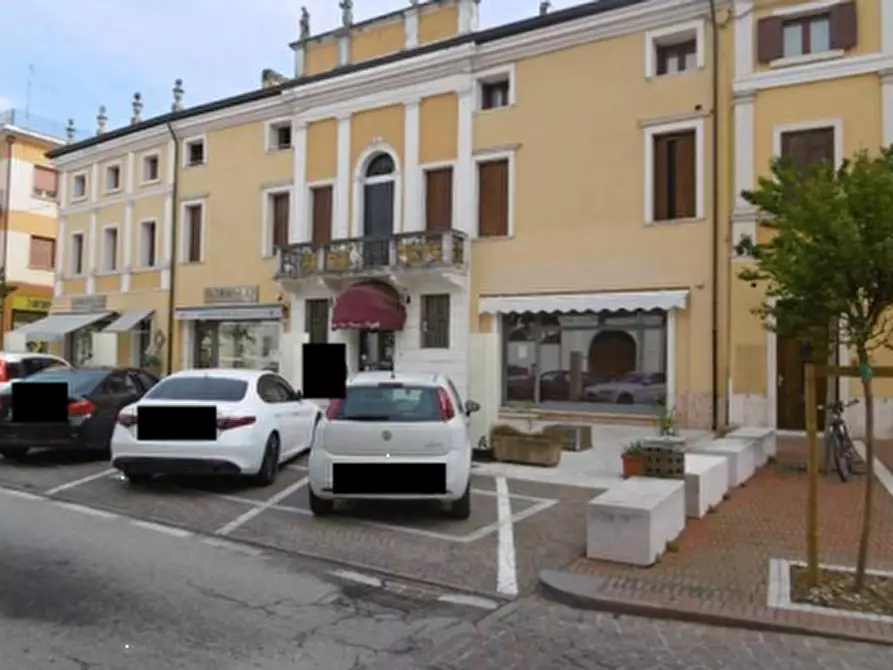 Immagine 2 di Negozio in vendita  in Via Paride da Cerea a Cerea
