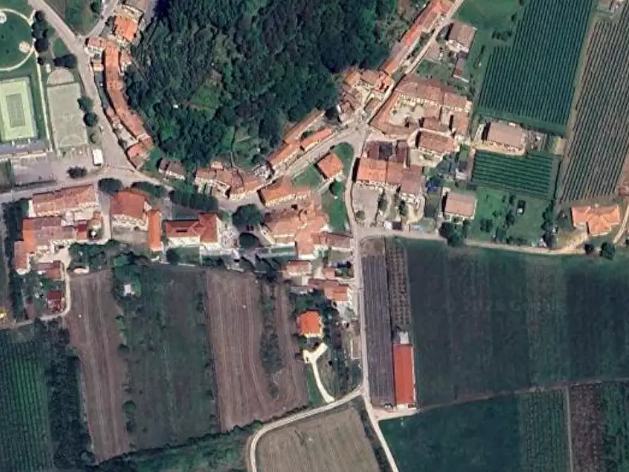 Immagine 17 di Porzione di casa in vendita  in Via Fermo Sisto Zerbato a Tregnago