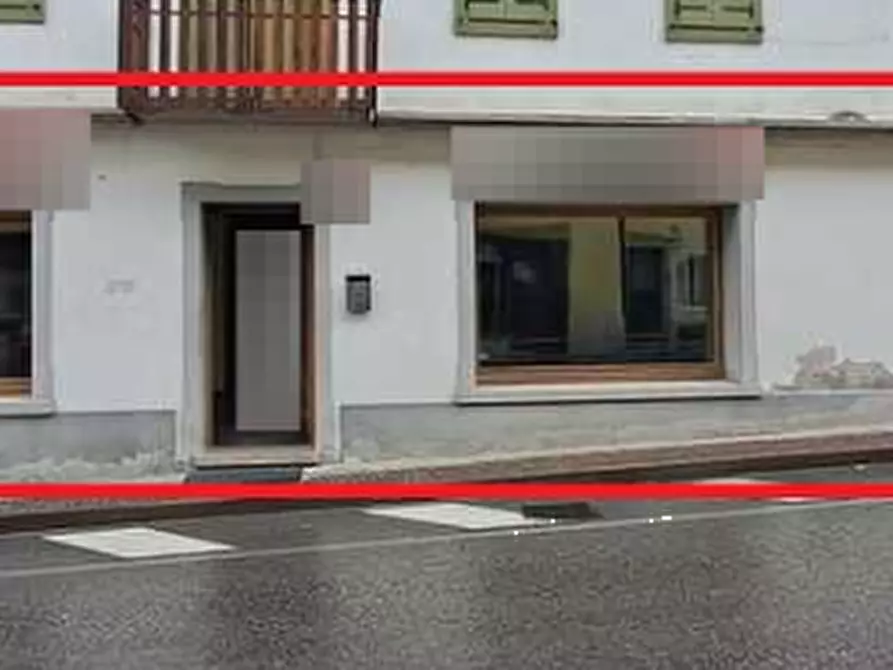Immagine 2 di Negozio in vendita  in Via Corte a Auronzo Di Cadore