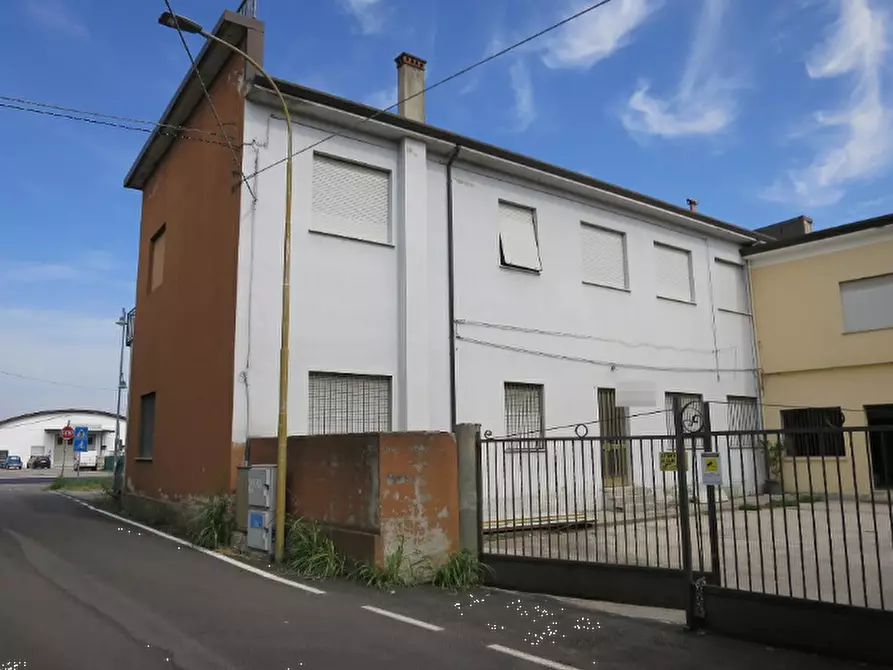 Immagine 4 di Magazzino in vendita  in Vicolo Tito Speri  a Casaleone