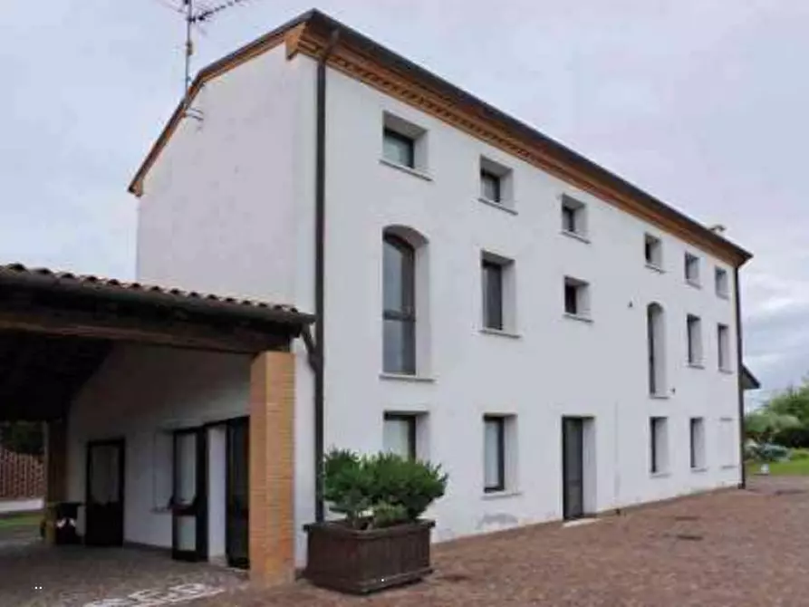 Immagine 15 di Stabile in vendita  in Via Malintrada a Gorgo Al Monticano