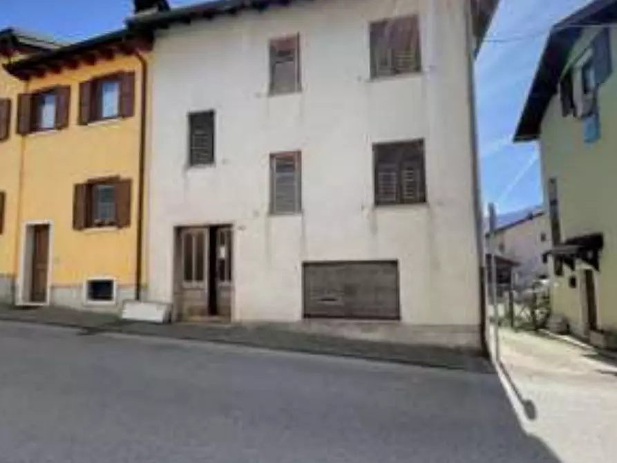 Immagine 1 di Appartamento in vendita  in Via Sorriva a Sovramonte