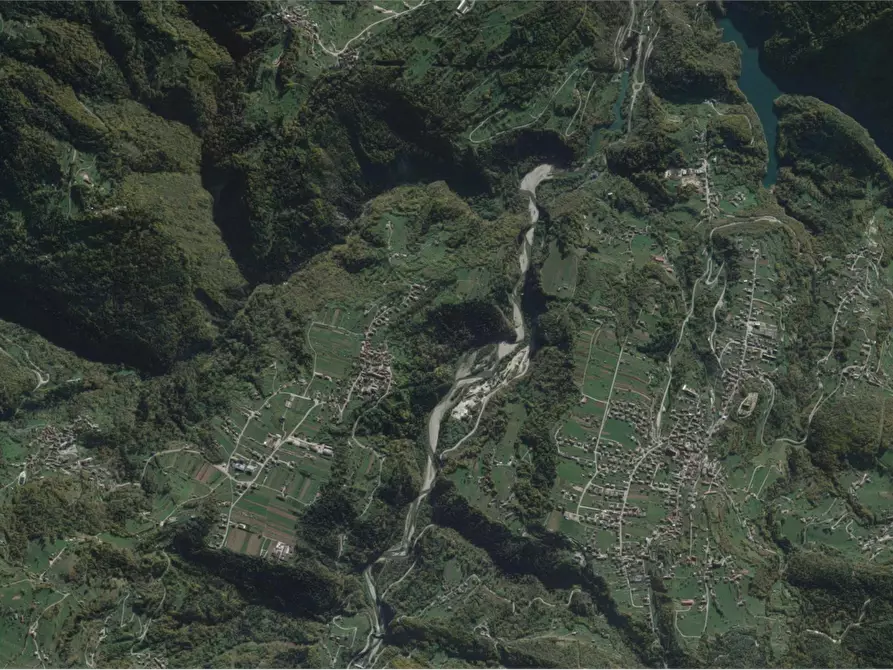 Immagine 29 di Appartamento in vendita  in Via Sorriva a Sovramonte