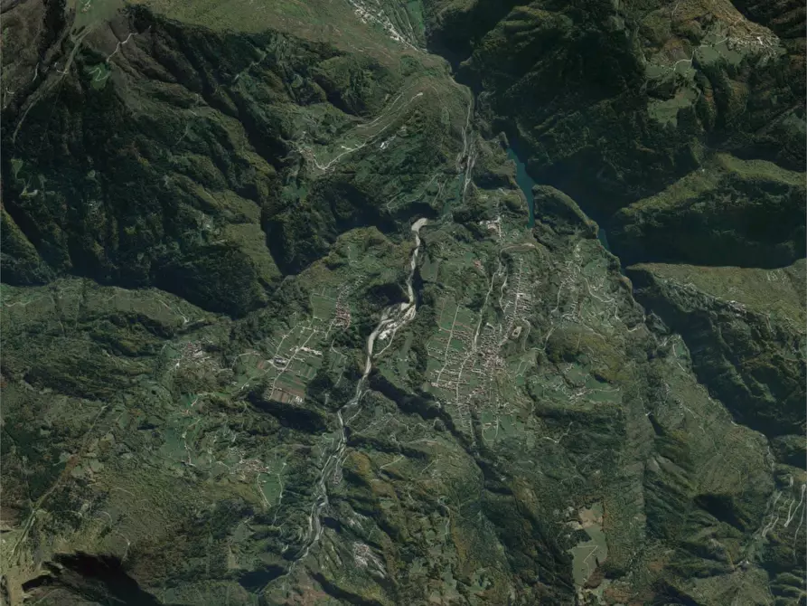 Immagine 30 di Appartamento in vendita  in Via Sorriva a Sovramonte