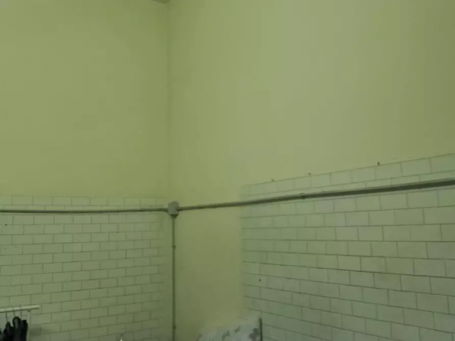 Immagine 5 di Negozio in vendita  in Via Caduti sul lavoro a Piacenza