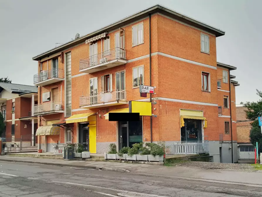 Immagine 1 di Negozio in vendita  in Via Caduti sul lavoro a Piacenza