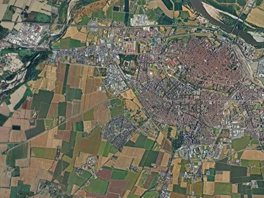 Immagine 11 di Negozio in vendita  in Via Caduti sul lavoro a Piacenza