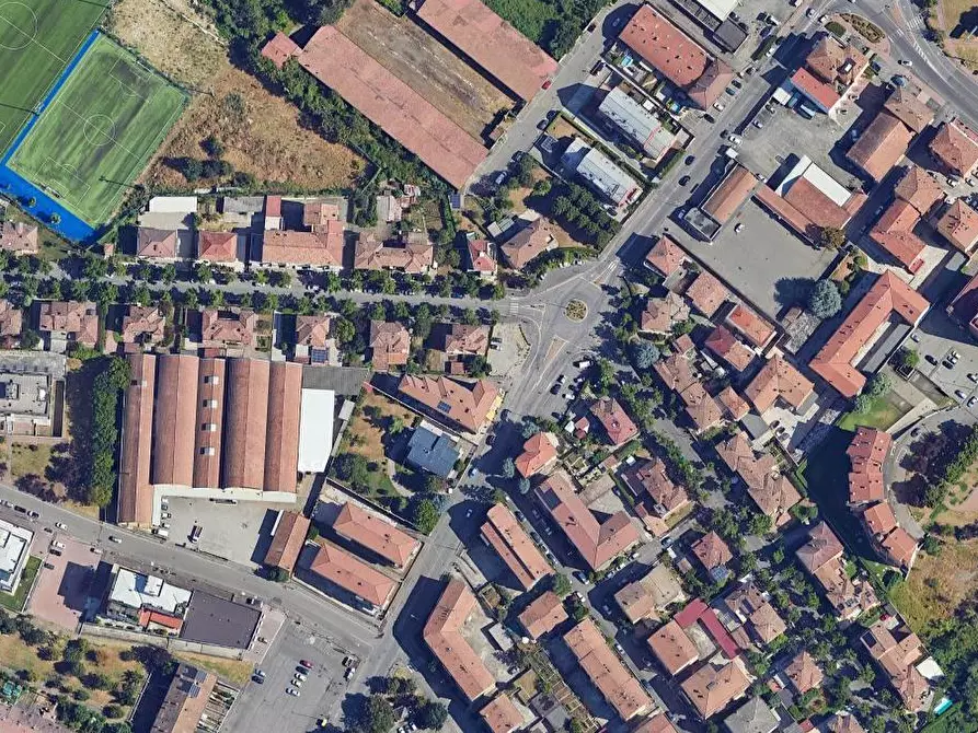 Immagine 16 di Negozio in vendita  in Via Caduti sul lavoro a Piacenza