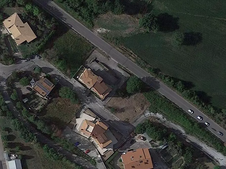 Immagine 2 di Negozio in vendita  in Via Berlinguer a Montegranaro